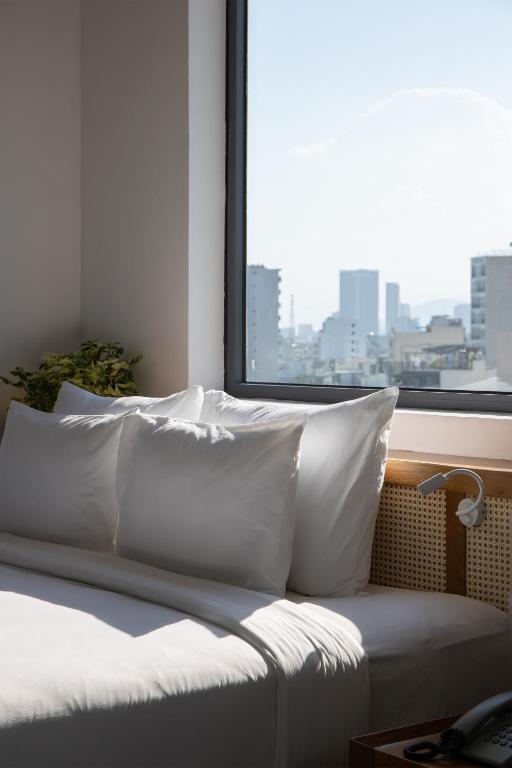 Phòng Deluxe Giường Đôi/2 Giường Đơn Nhìn Ra Thành Phố