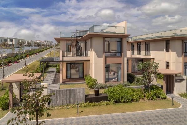 Biệt thự có hồ bơi nhìn ra đại dương
