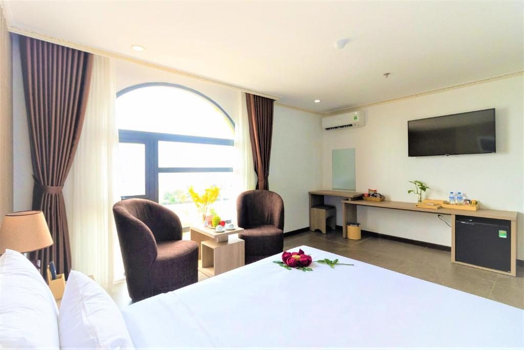 Phòng Deluxe Giường Đôi Nhìn Ra Thành Phố