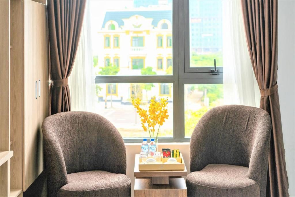 Phòng Deluxe Giường Đôi Nhìn Ra Thành Phố