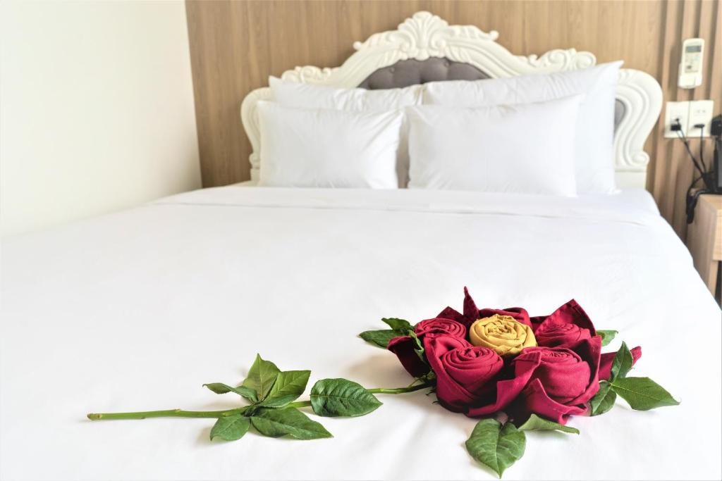 Phòng Deluxe Giường Đôi Nhìn Ra Thành Phố
