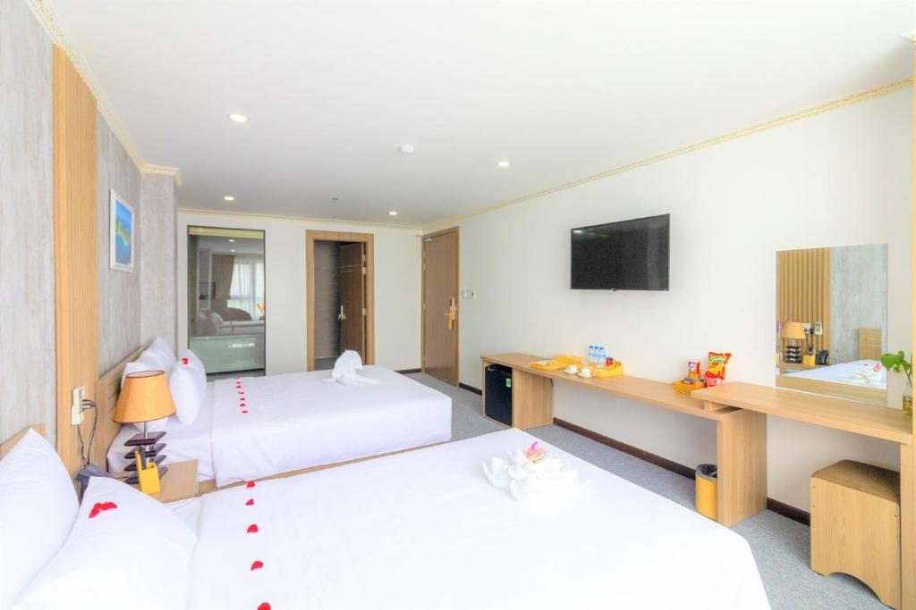 Premier Triple Room with River View