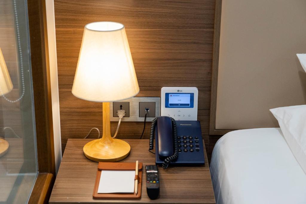 Connecting Rooms with Sea View