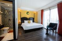 Suite có giường cỡ King với ban công