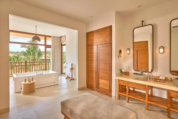 Lagoon One Bedroom Suite
