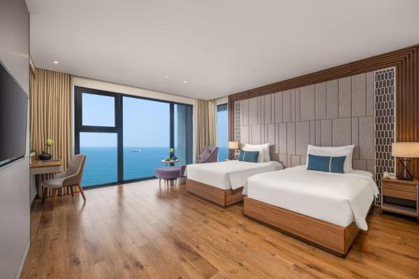 Phòng Grand Executive 2 Giường Đơn Nhìn Ra Biển – Bao Gồm Trà Chiều