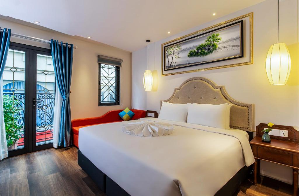 Suite Junior Giường Đôi Có Ban Công
