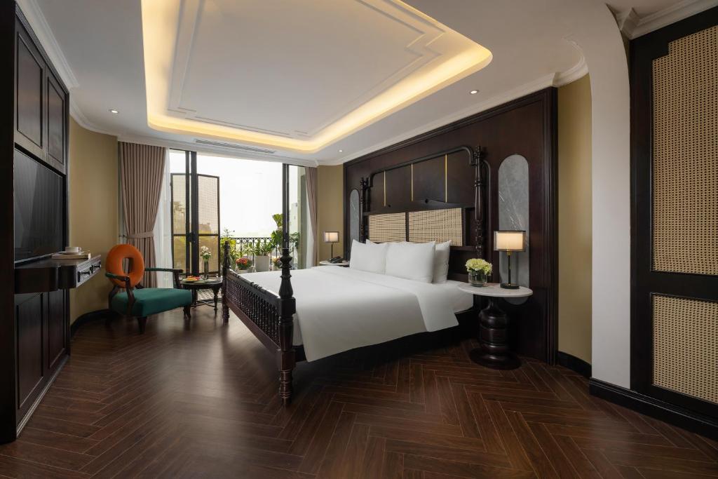 Crown Suite