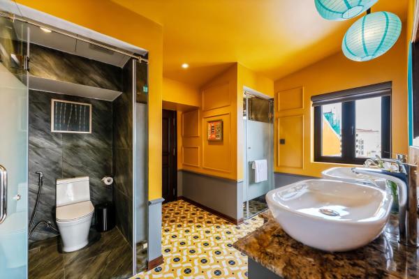 Suite Senior có Ban công