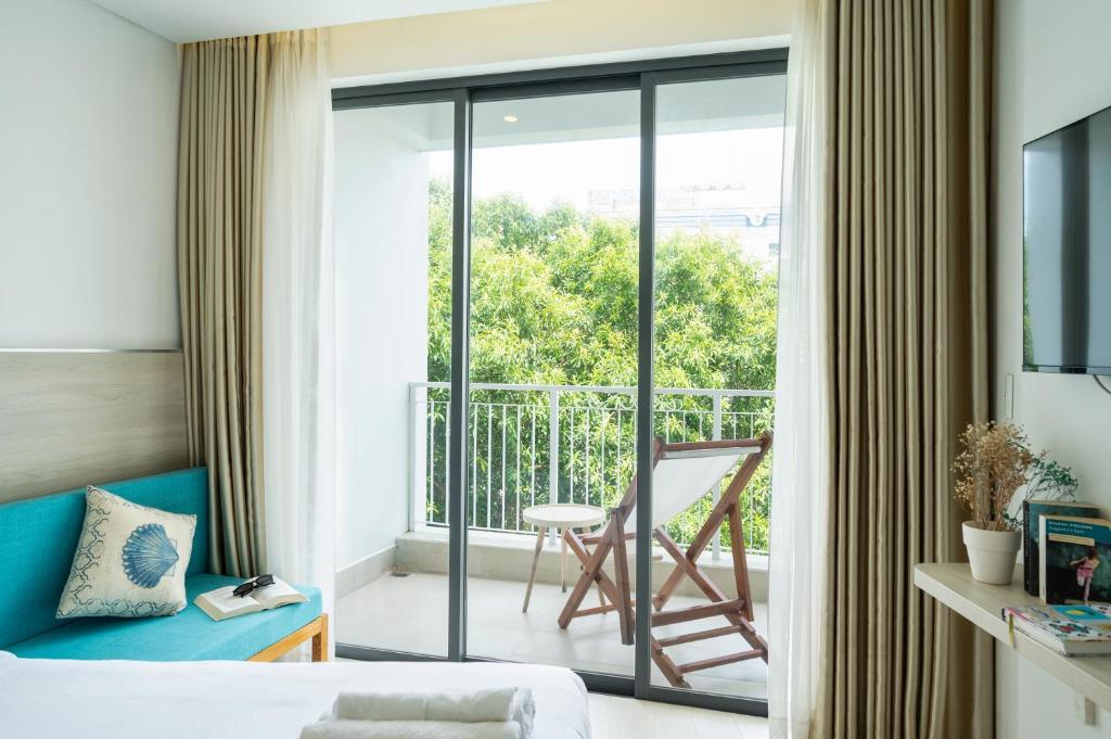 Superior Twin Room with Two Single Beds and Garden View