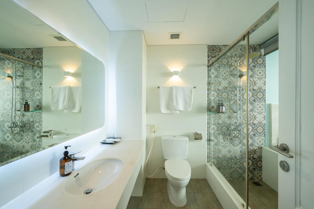 Superior Twin Room with Two Single Beds and Garden View