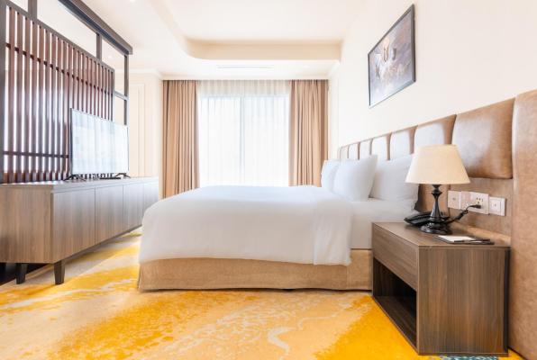 Phòng Premier Giường Đôi Có Ban Công + Xe Đưa Đón Miễn Phí Đến Trung Tâm Thành Phố