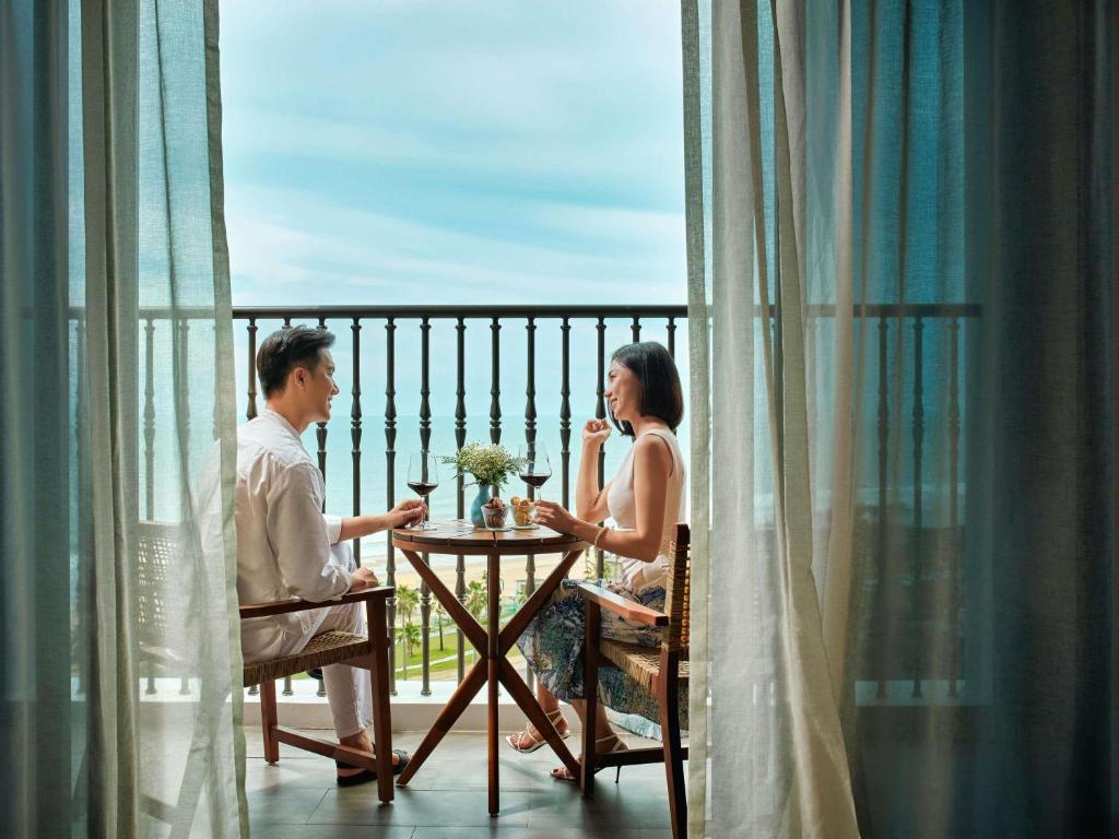 Phòng Executive 2 Giường Đơn Có Ban Công Và Tầm Nhìn Ra Biển – Tầng Cao