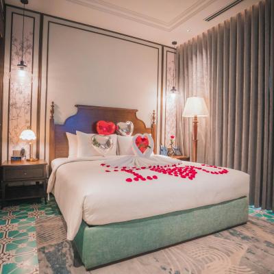 Phòng Deluxe Giường Đôi Nhìn Ra Thành Phố