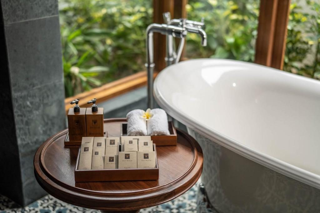 Private Pool Suite