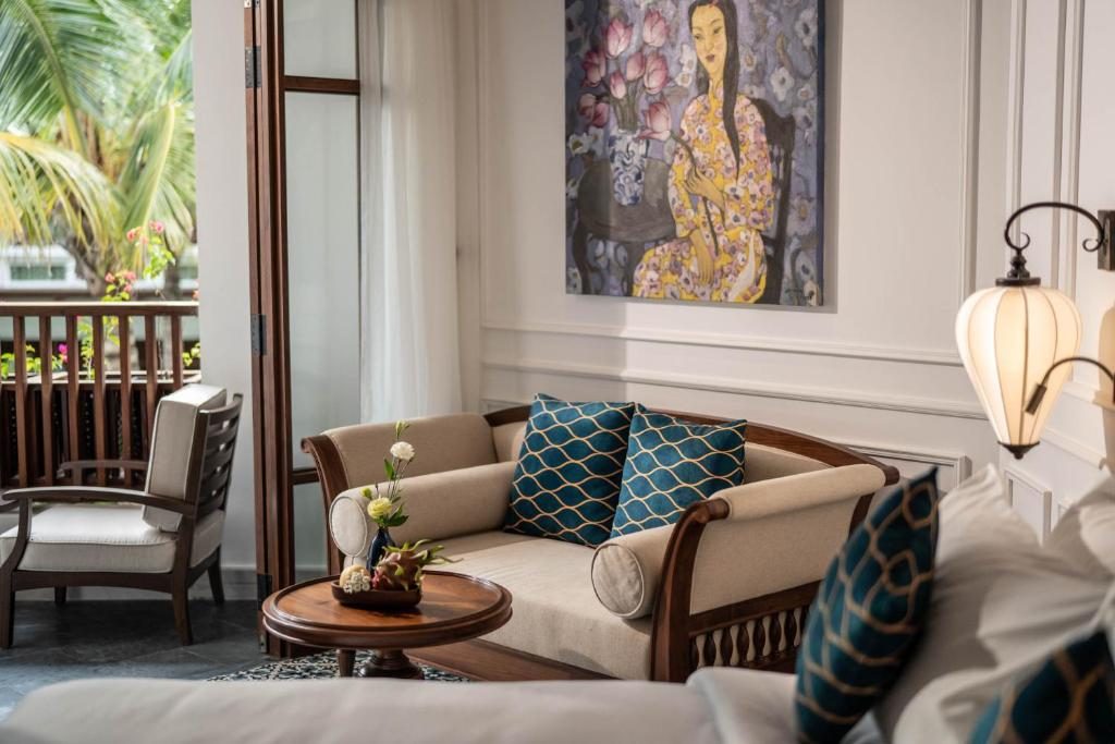 The Anam King Room