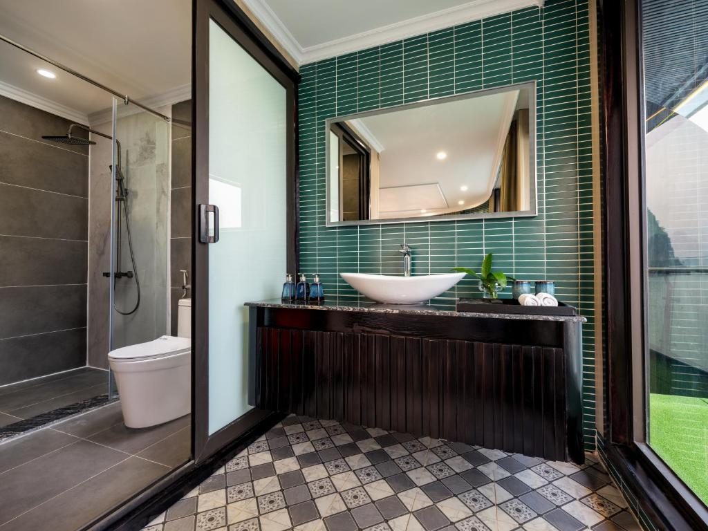 Suite Executive Có Ban Công Riêng Nhìn Ra Biển