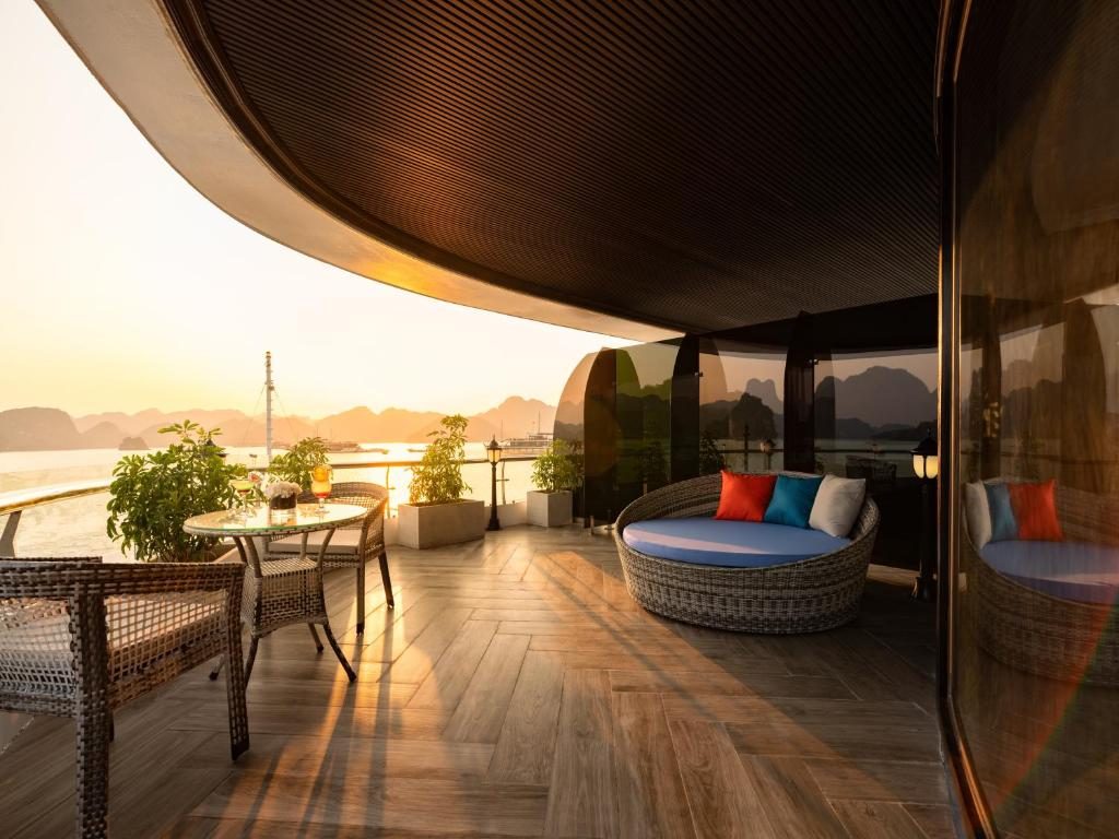 Suite Executive Có Ban Công Riêng Nhìn Ra Biển