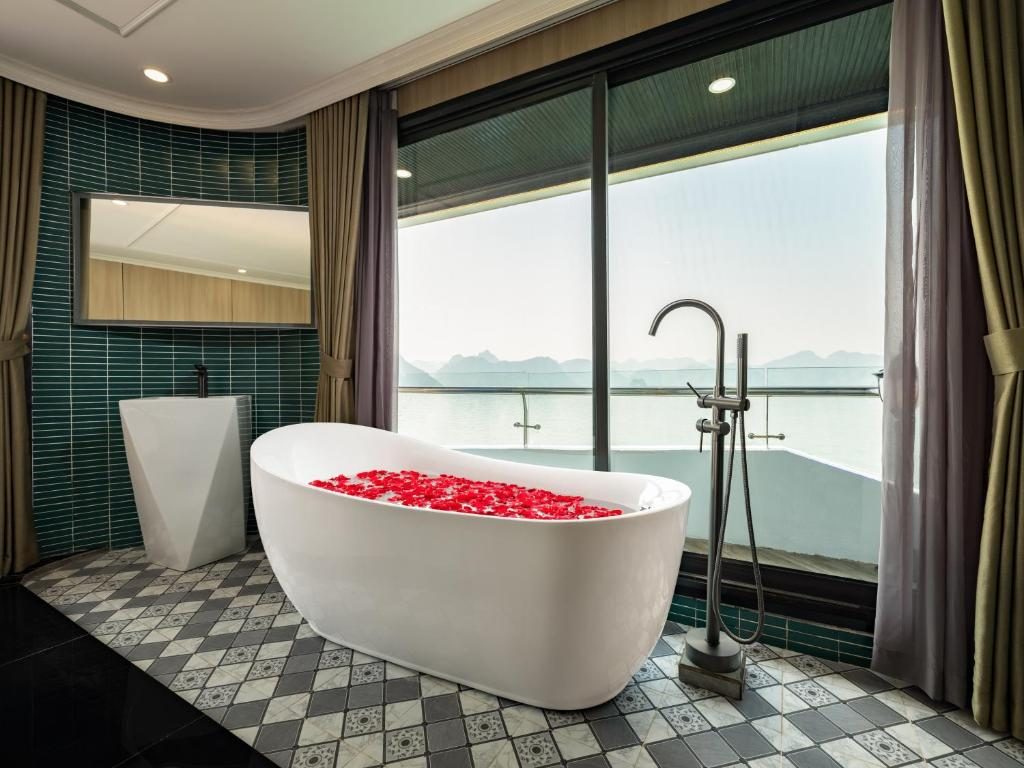 Suite Executive Có Ban Công Riêng Nhìn Ra Biển