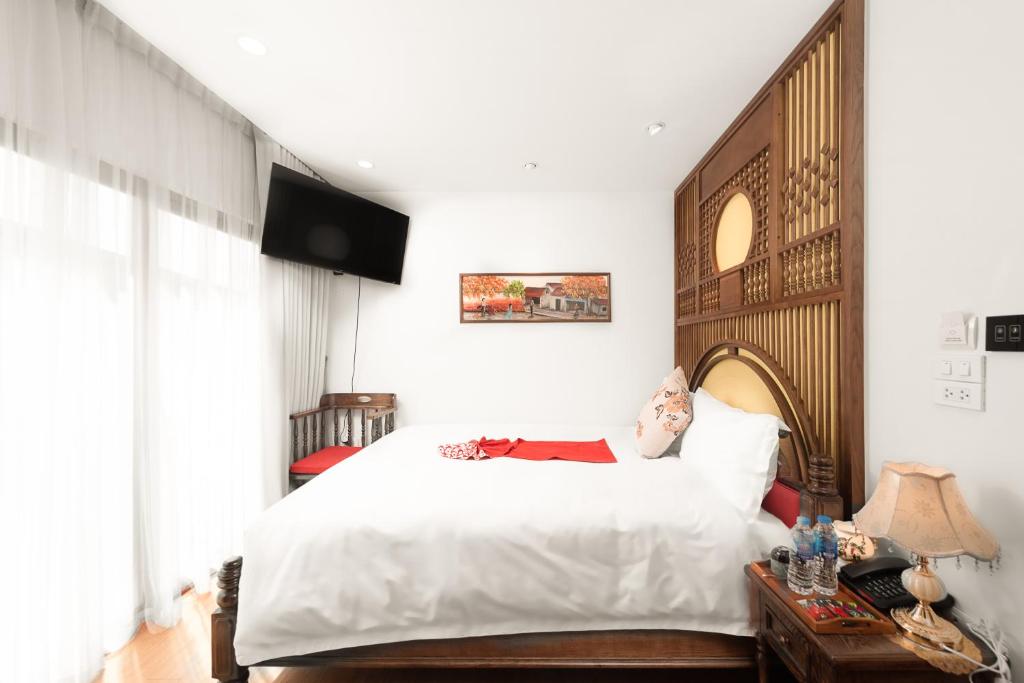 Phòng Deluxe Giường Đôi Có Ban Công