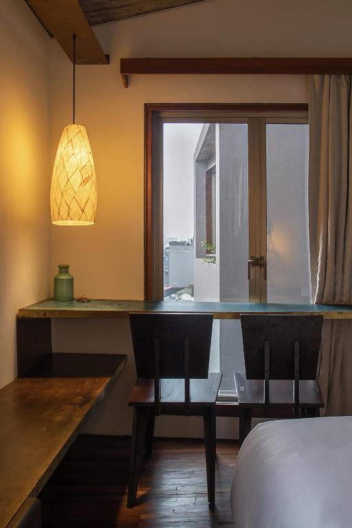 Windyextra_ King bed or twin bed with high floor balcony