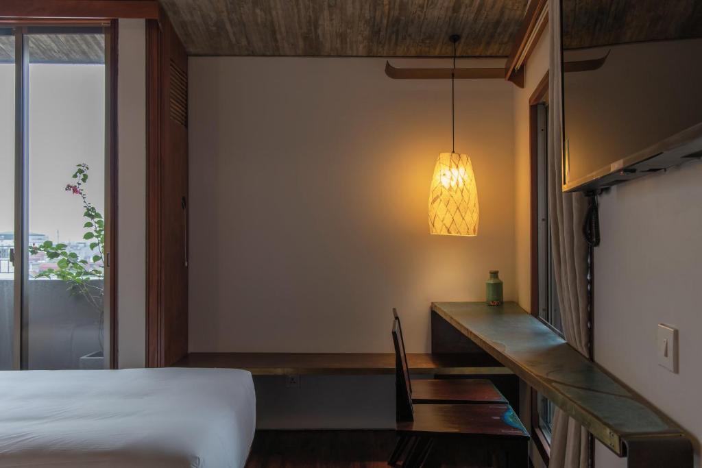 Windyextra_ King bed or twin bed with high floor balcony