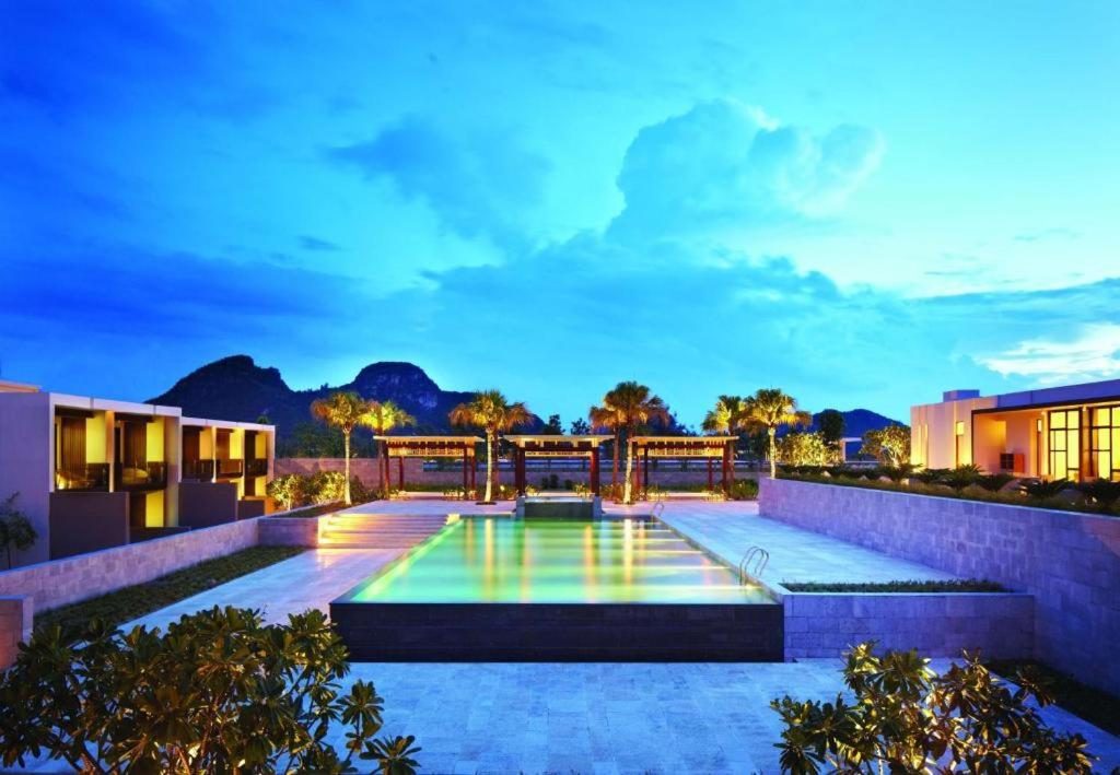 Biệt Thự Nhìn Ra Biển