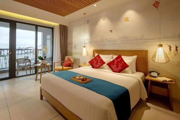 Phòng Little Oasis Có Ban Công Nhìn Ra Thành Phố