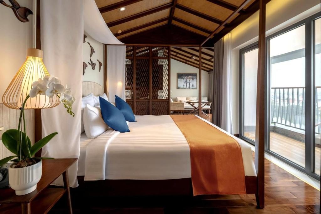 Signature Suite River View
