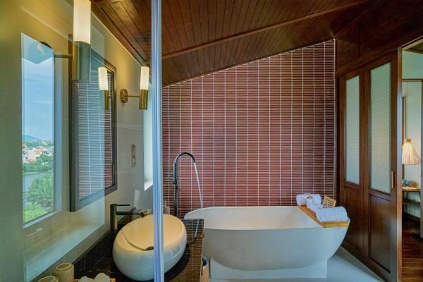 Signature Suite River View