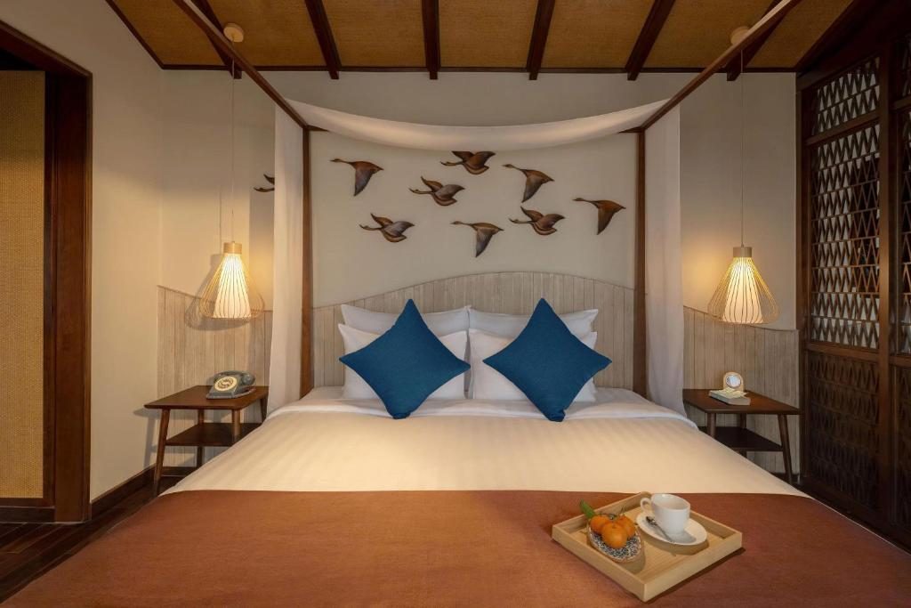 Signature Suite River View