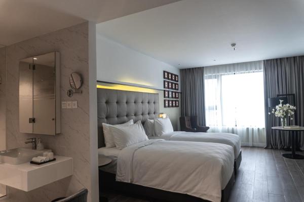Phòng Deluxe 2 Giường Đơn Nhìn Ra Thành Phố