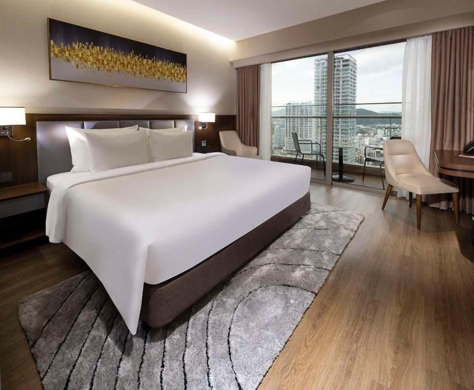 Phòng Deluxe Đôi hoặc 2 giường đơn nhìn ra 1 góc biển