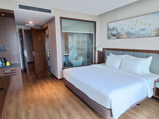 Phòng Deluxe Đôi hoặc 2 giường đơn nhìn ra 1 góc biển