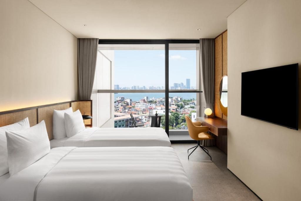 Superior Convertible Room with Lake View