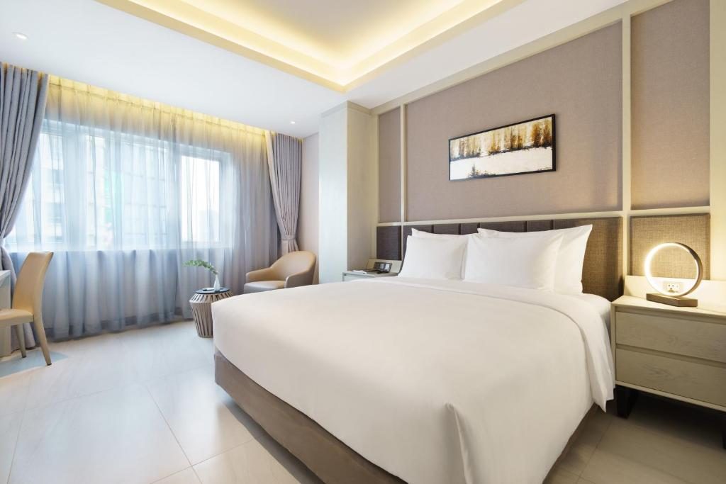 Premier Executive Double – Complimentary Daily Afternoon Tea & Welcome Minibar