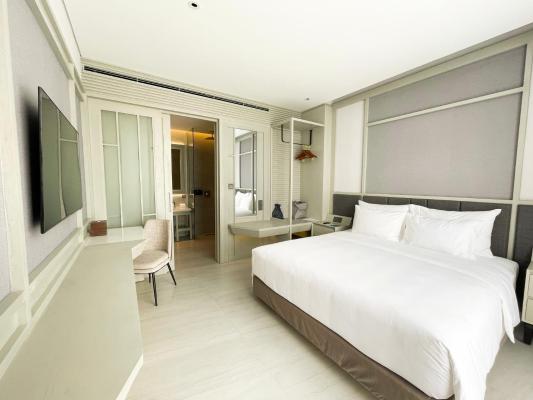 Penthouse Two-Bedroom – Complimentary Daily Afternoon Tea & Welcome Minibar