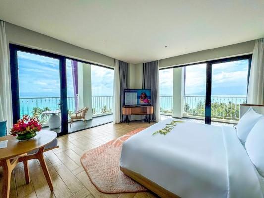 Phòng Deluxe Có Ban Công Nhìn Ra Toàn Cảnh Biển
