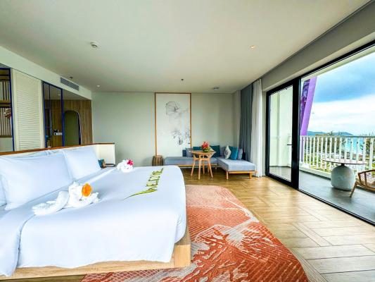 Phòng Deluxe Có Ban Công Nhìn Ra Toàn Cảnh Biển