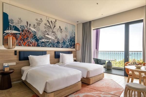 Phòng Deluxe 2 Giường Đơn Có Ban Công Nhìn Ra Biển