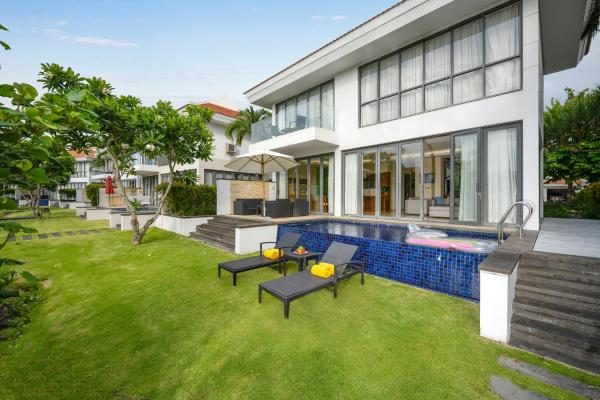 Biệt Thự 2 Phòng Ngủ Với Hồ Bơi Riêng
