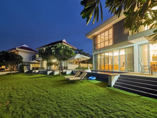 Biệt Thự 4 Phòng Ngủ Có Hồ Bơi Riêng