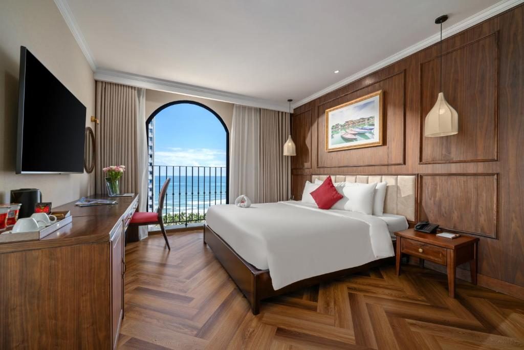 Suite Luxury Có Bồn Tắm, Ban Công Và Tầm Nhìn Ra Biển (Bao Gồm Trà Chiều)