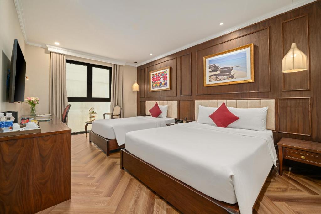 Special Offer – Premier Triple Room with Bathtub