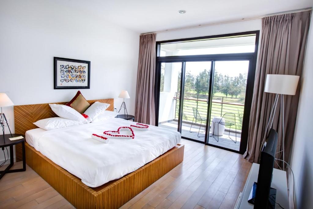 Stay&Play package, Villa 3 King Bedrooms, 6 golfers