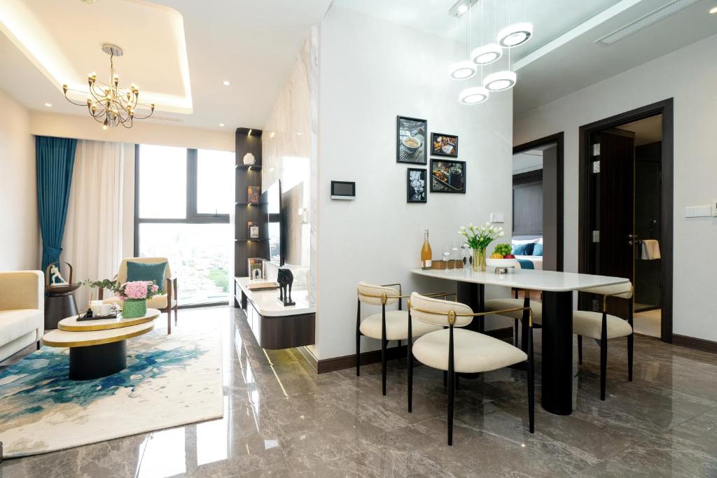 Three-Bedroom Premium Apartment