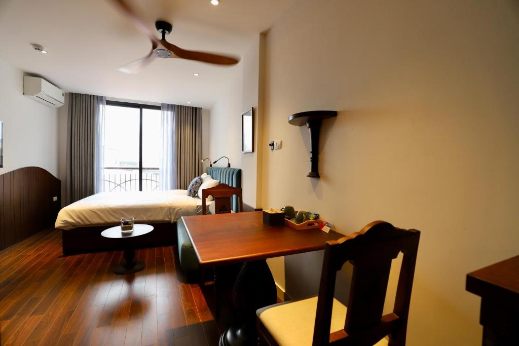 Studio Apartment with King Bed