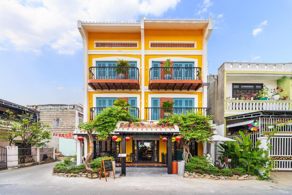 Yzistel Hoi An