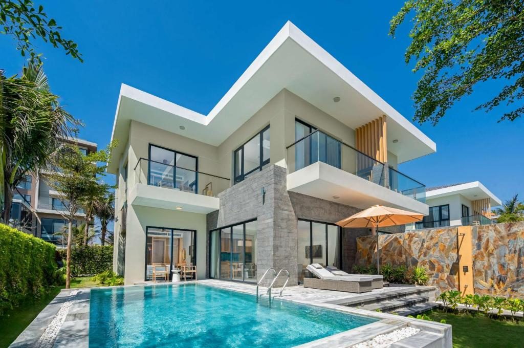 Biệt Thự 3 Phòng Ngủ Có Hồ Bơi – Trước Biển
