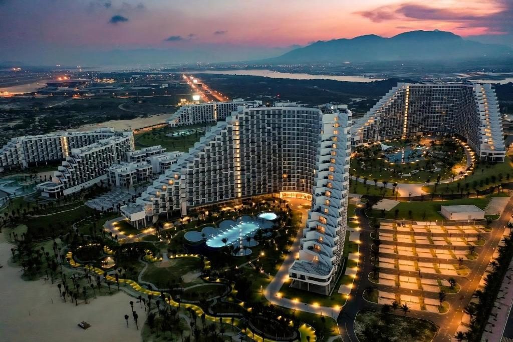 Lagoon Beach Of The Arena Cam Ranh – Free room upgrade